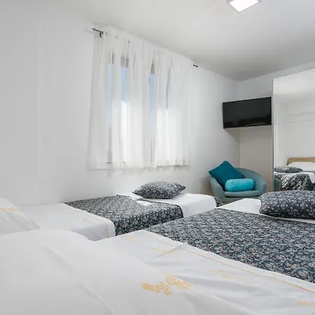 Apartament U Centru Blizu Plaze Nijvice