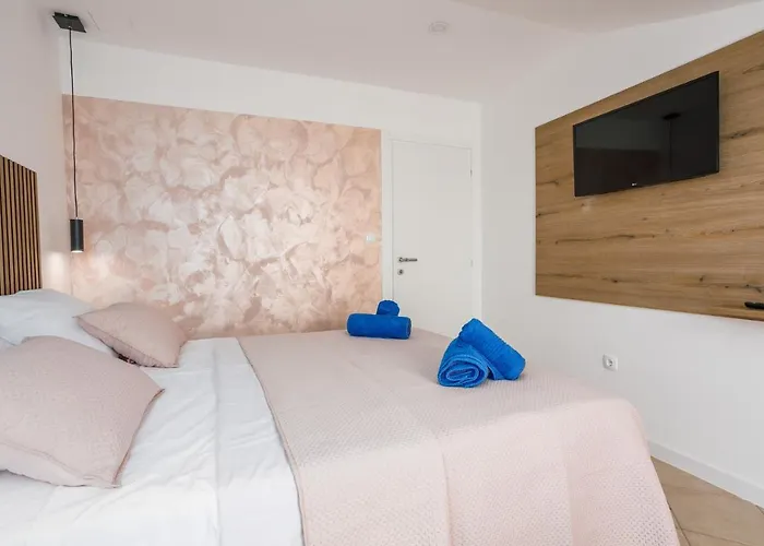 U Centru Blizu Plaze