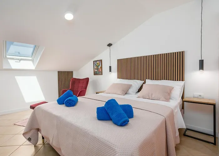 U Centru Blizu Plaze Njivice